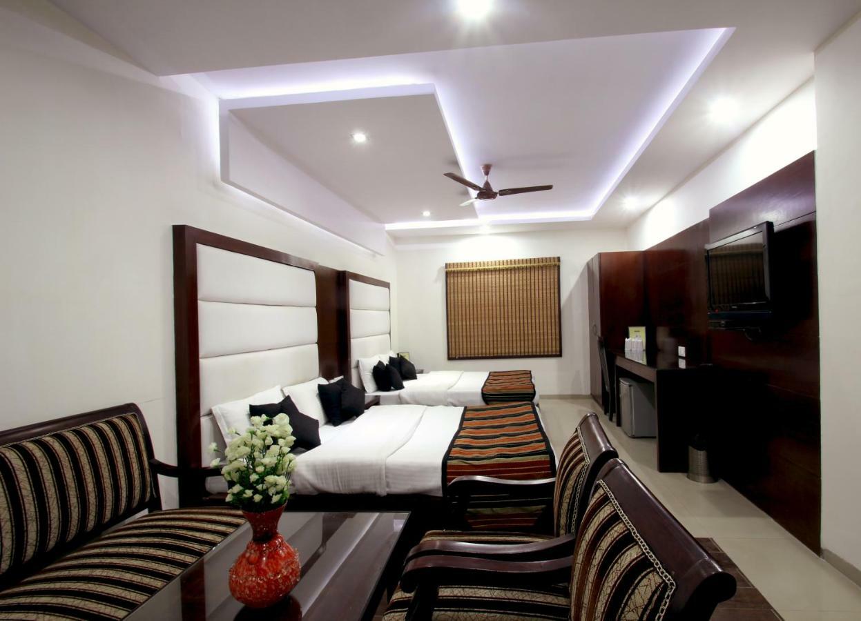 Hotel Mohan International New Delhi Extérieur photo